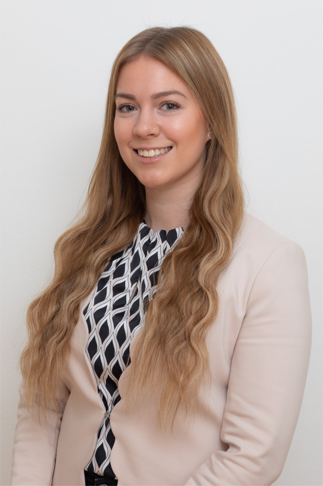 Steuerberater_Poeschl_Kristina_Koglbauer